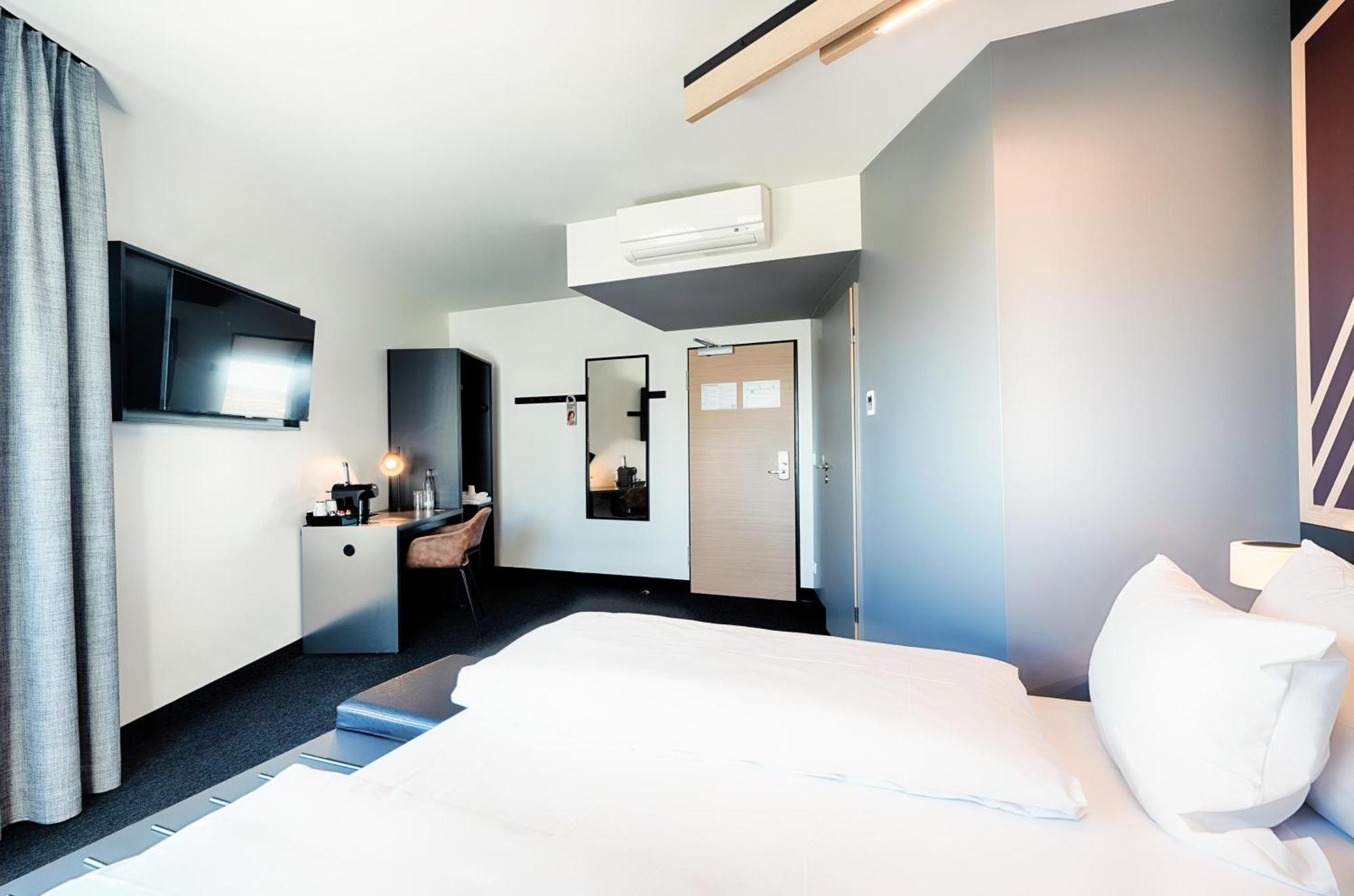 B&B Hotel Μπέμπλινγκεν Εξωτερικό φωτογραφία